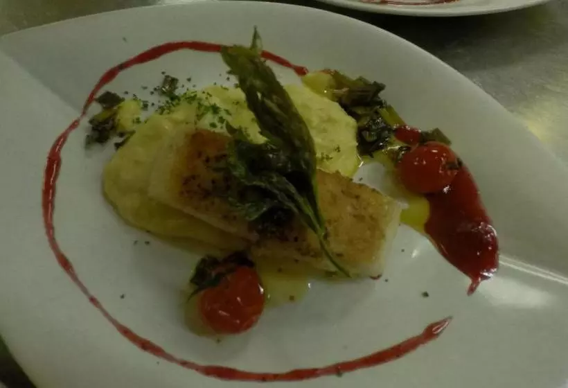 فندق Zillertaler Weinstadl