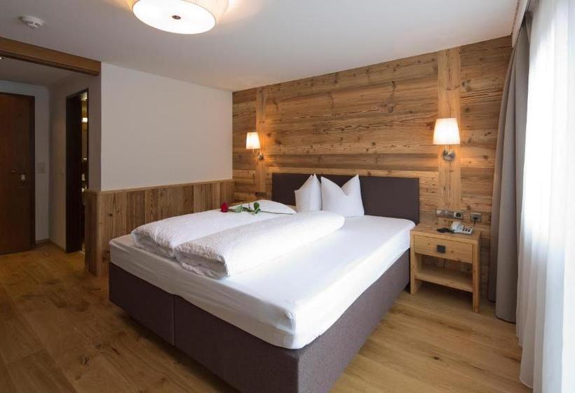 酒店 Zillertaler Weinstadl