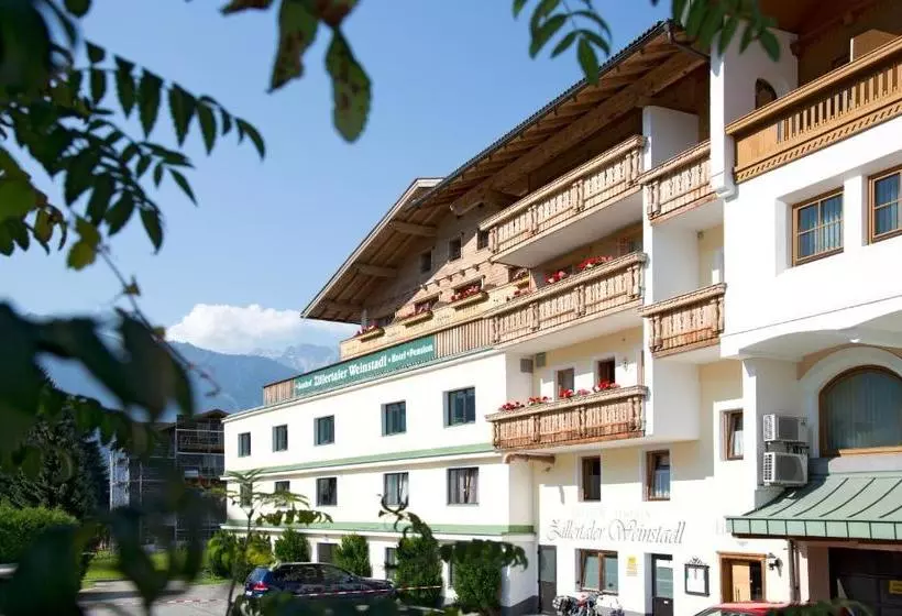 فندق Zillertaler Weinstadl