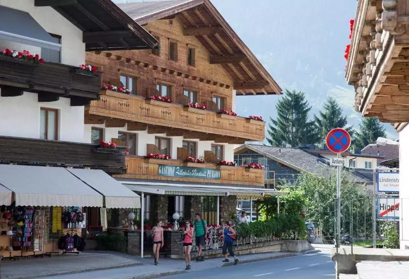 فندق Zillertaler Weinstadl