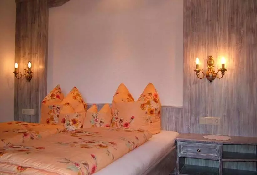 ペンション Appartements Gästehaus Schrott