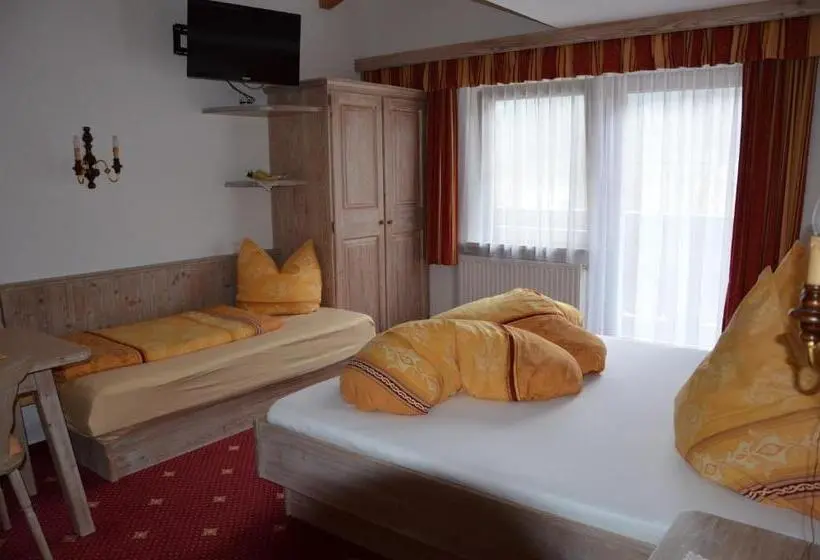 ペンション Appartements Gästehaus Schrott