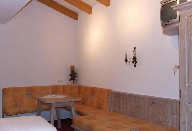 ペンション Appartements Gästehaus Schrott