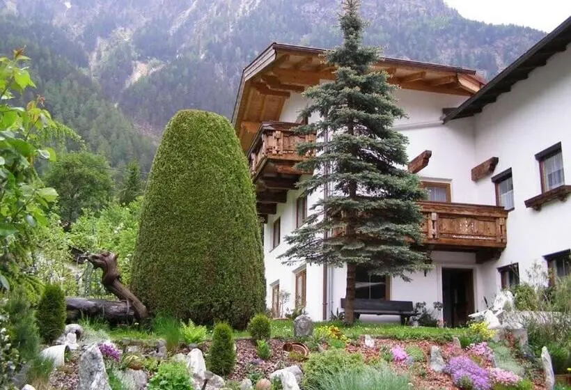 ペンション Appartements Gästehaus Schrott
