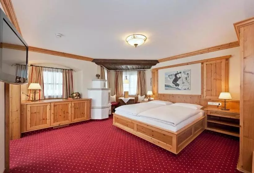 پانسیون Eggerwirt Kitzbühel, Hotel & Restaurant