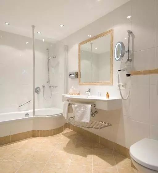 پانسیون Eggerwirt Kitzbühel, Hotel & Restaurant