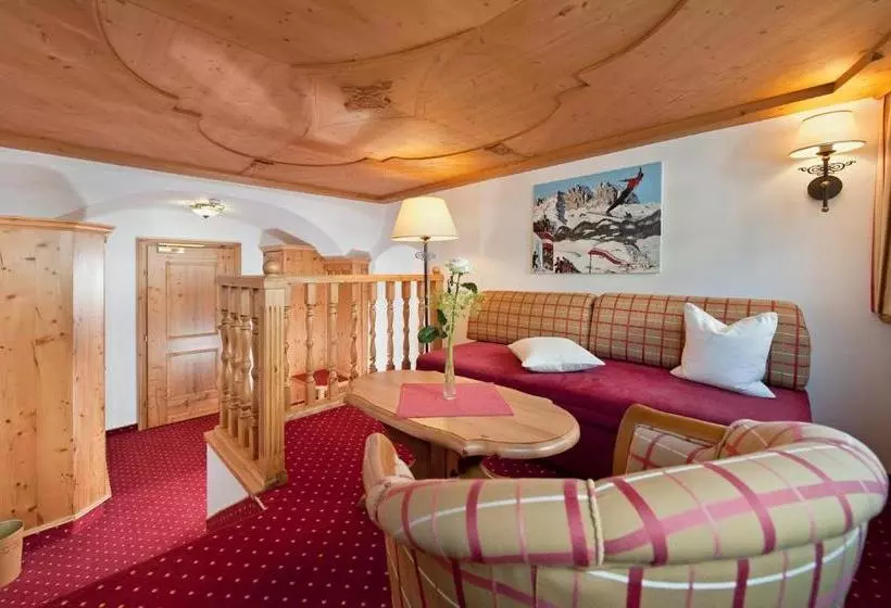 پانسیون Eggerwirt Kitzbühel, Hotel & Restaurant