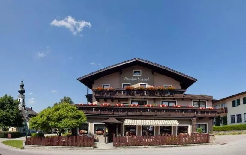 Bed and Breakfast Pension Schierl