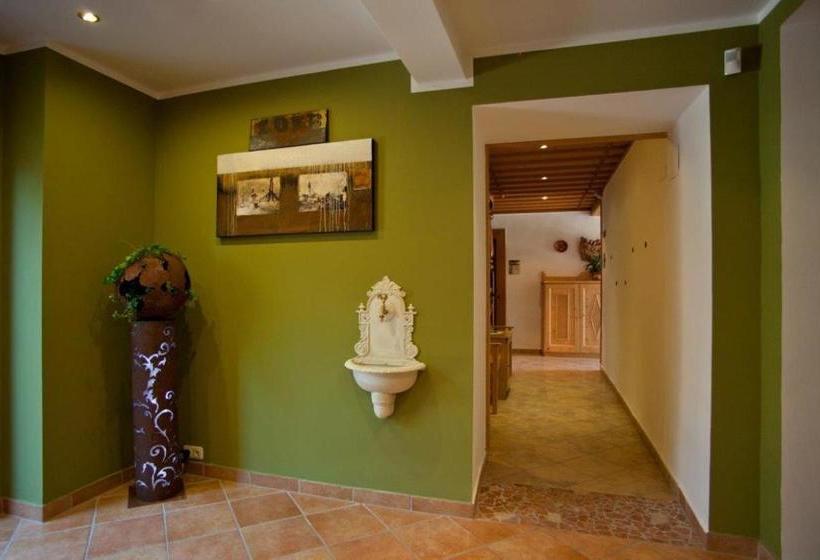 ベッドアンドブレックファースト Pension Schierl