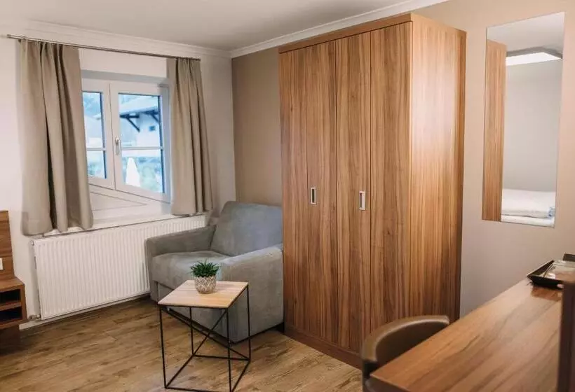 호텔 Aichingerwirt