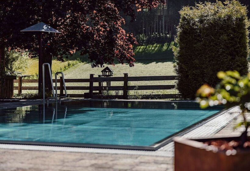 فندق Bergzeit By Seven