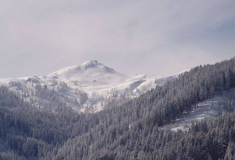 ホテル Bergzeit By Seven