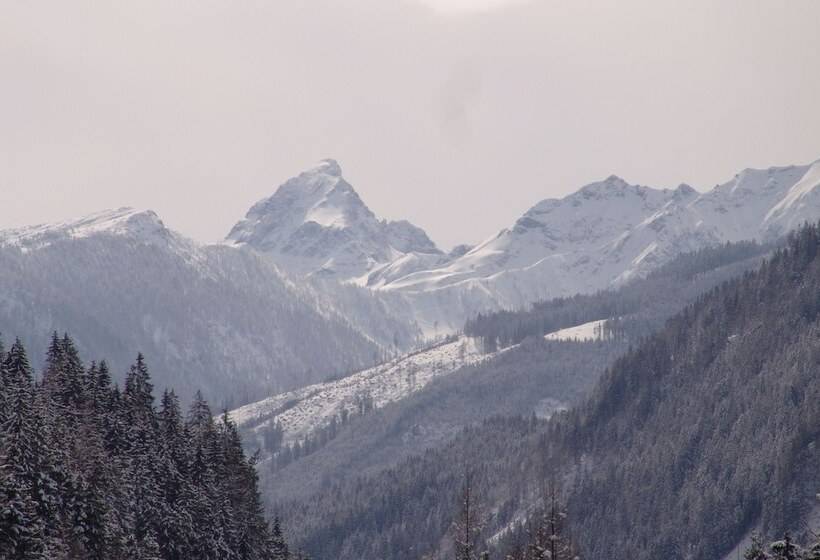 ホテル Bergzeit By Seven