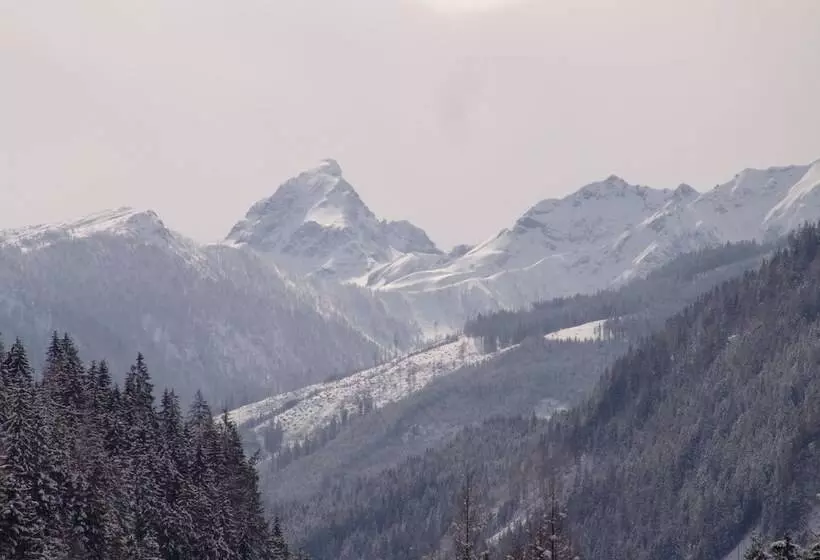 בית מלון כפרי Bergzeit By Seven