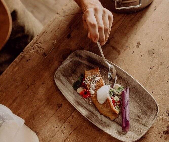 ホテル Bergzeit By Seven