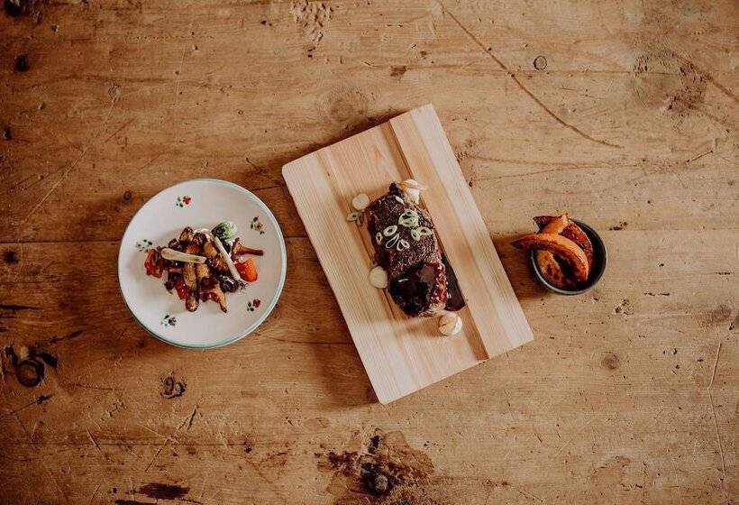 ホテル Bergzeit By Seven