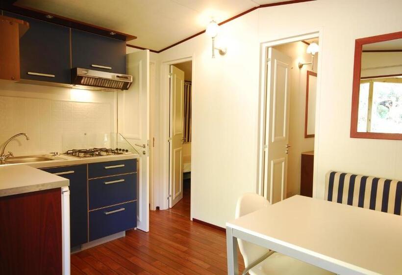 ホテル Camping Village Rosselba Le Palme