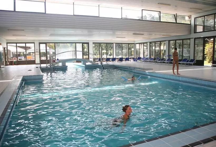 ホテル Commodore Terme