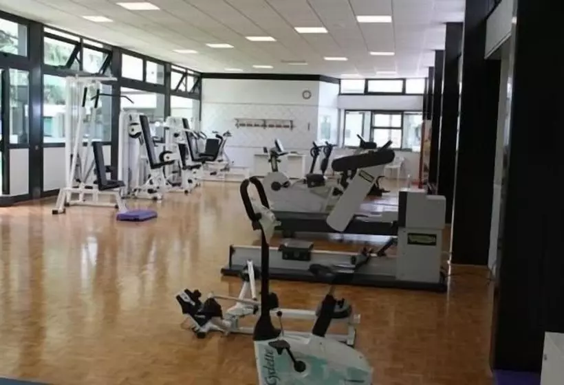 ホテル Commodore Terme