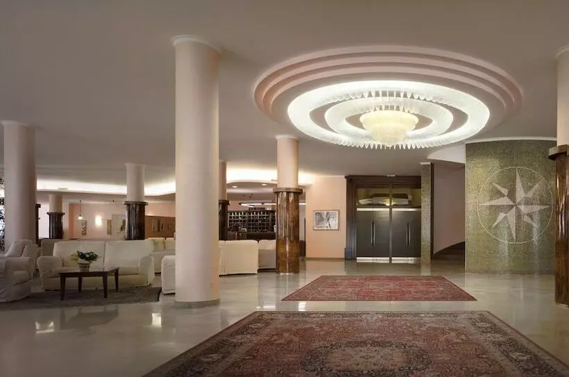 ホテル Commodore Terme