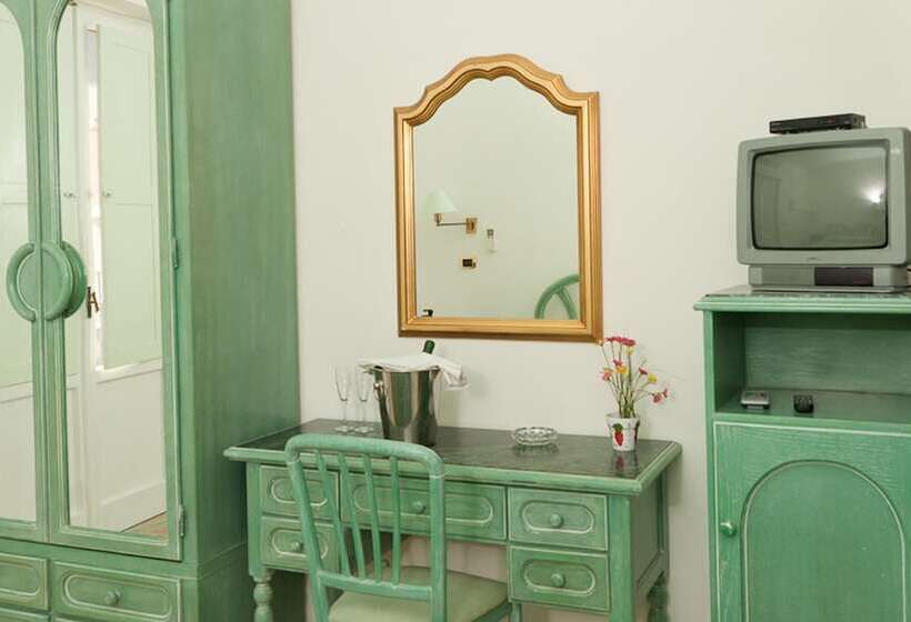 هتل Del Postiglione