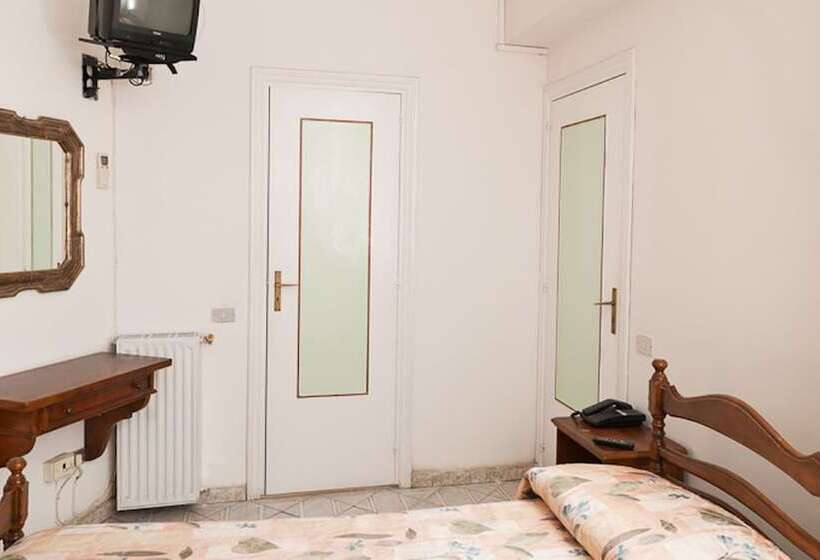 هتل Del Postiglione