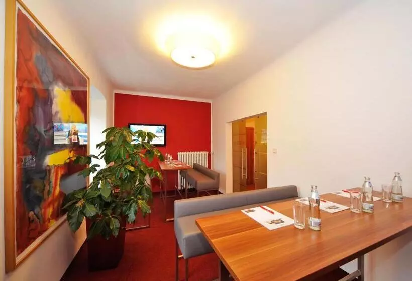 Отель Ertl & Mexican Cantina Salud