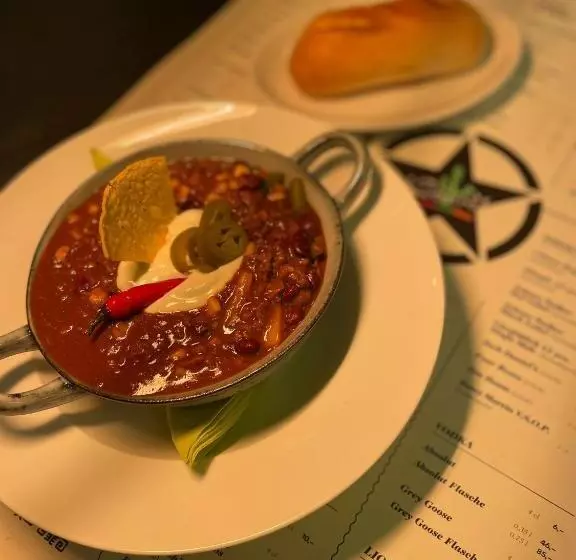 Отель Ertl & Mexican Cantina Salud