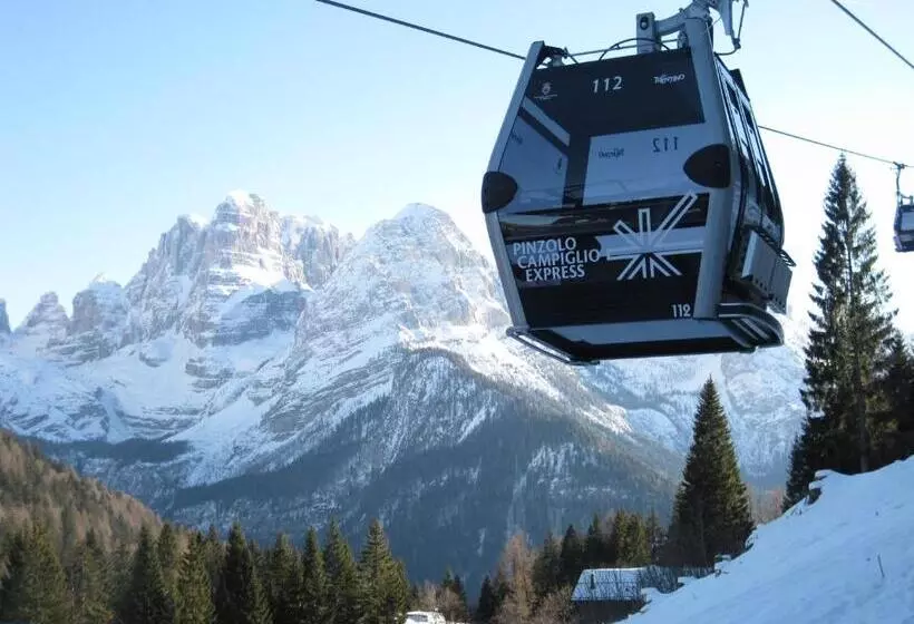 هتل Europeo Alpine Charme & Wellness