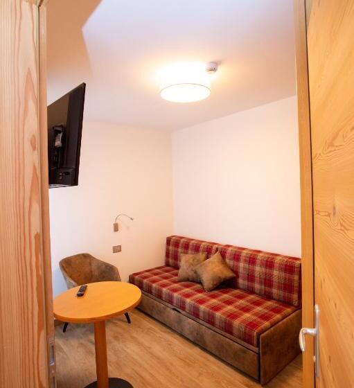 Отель Europeo Alpine Charme & Wellness