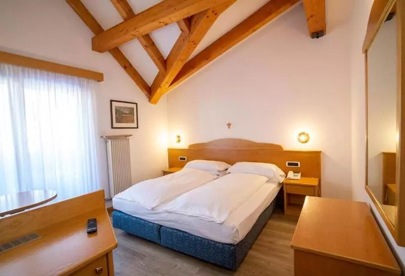 هتل Europeo Alpine Charme & Wellness