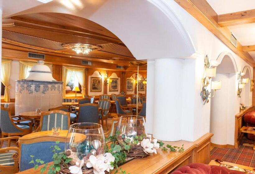 Отель Europeo Alpine Charme & Wellness