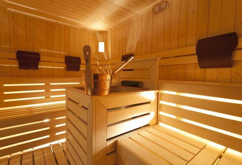 Отель Europeo Alpine Charme & Wellness