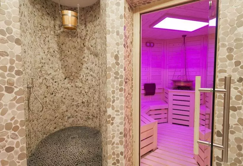 هتل Europeo Alpine Charme & Wellness