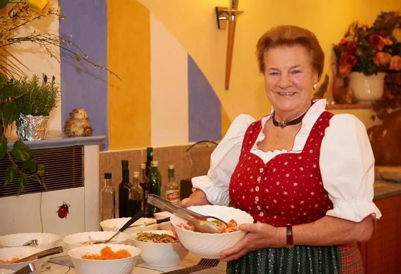 Отель Gastagwirt