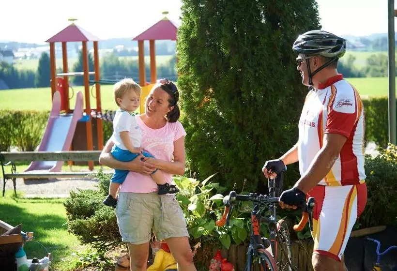 Отель Gastagwirt