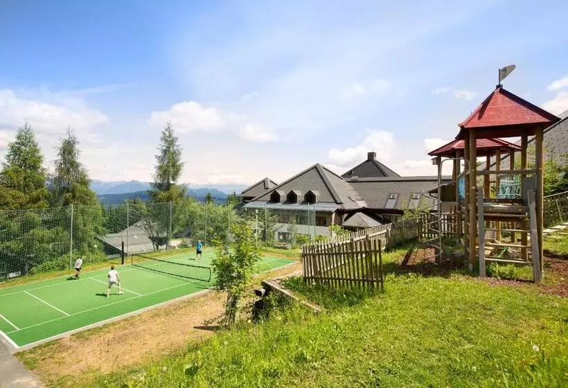 Отель Robinson Schlanitzen Alm Hermagor