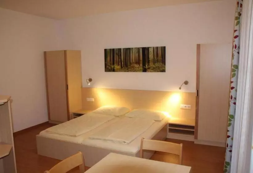 ペンション Jugendgästehaus St. Gilgen