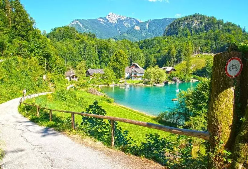 ペンション Jugendgästehaus St. Gilgen