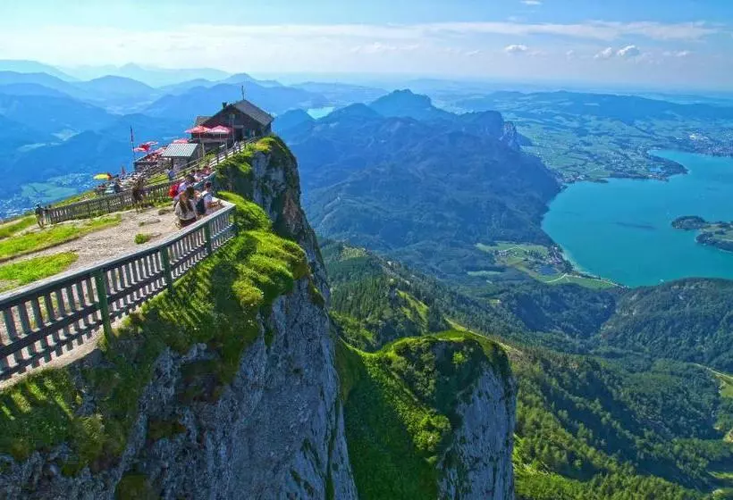 ペンション Jugendgästehaus St. Gilgen