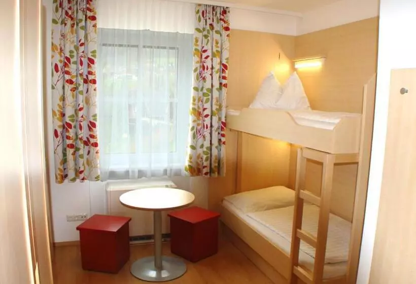 ペンション Jugendgästehaus St. Gilgen