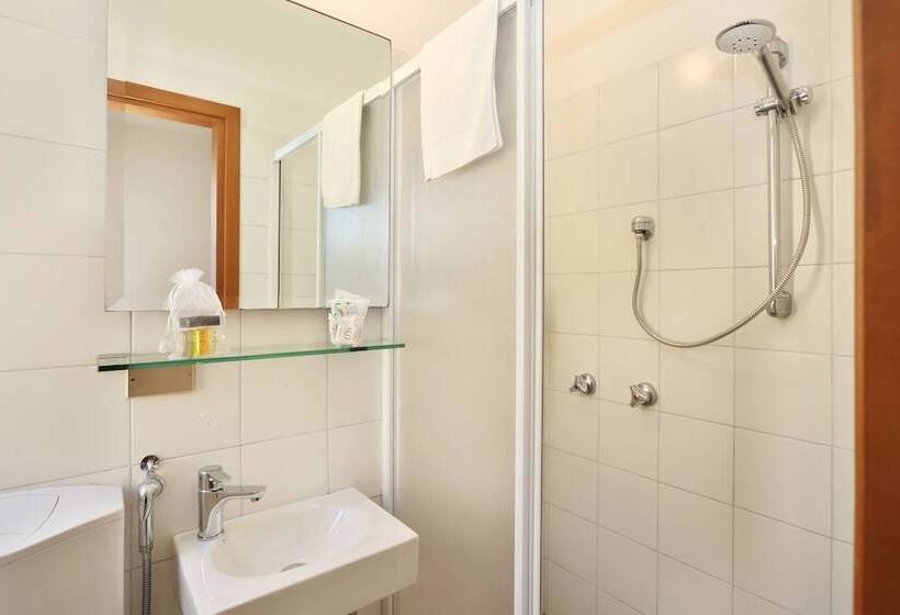 בית מלון כפרי Brunella