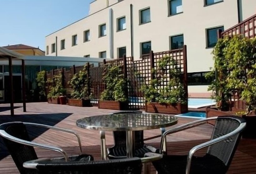 בית מלון כפרי Concorde