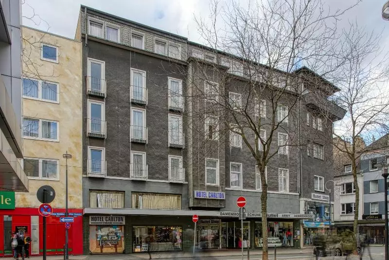 בית מלון כפרי Carlton