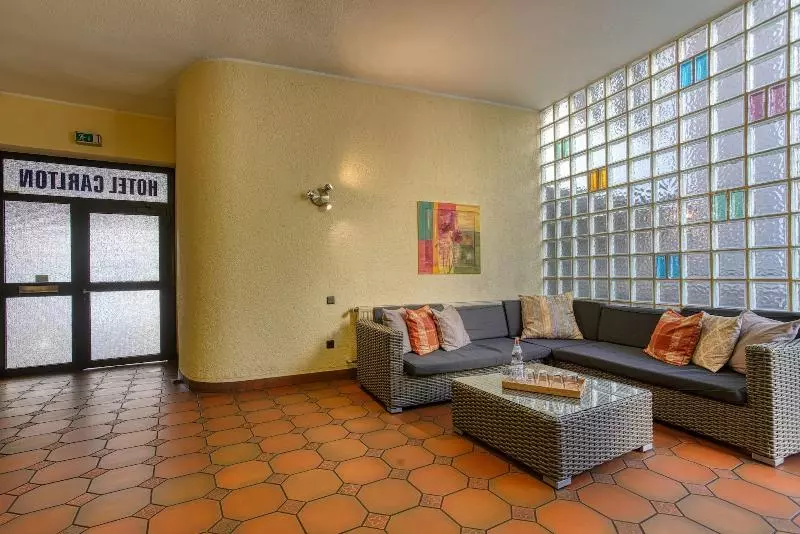 בית מלון כפרי Carlton