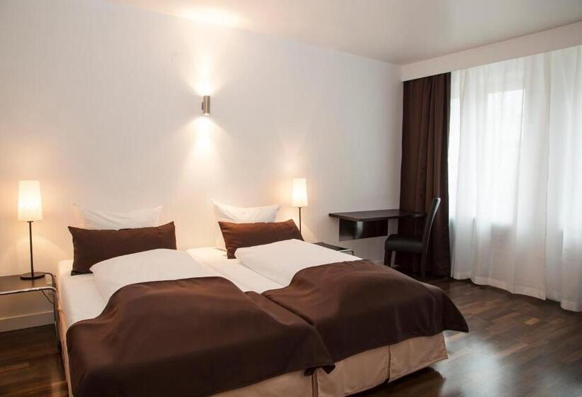 Hotel Mons Am Goetheplatz