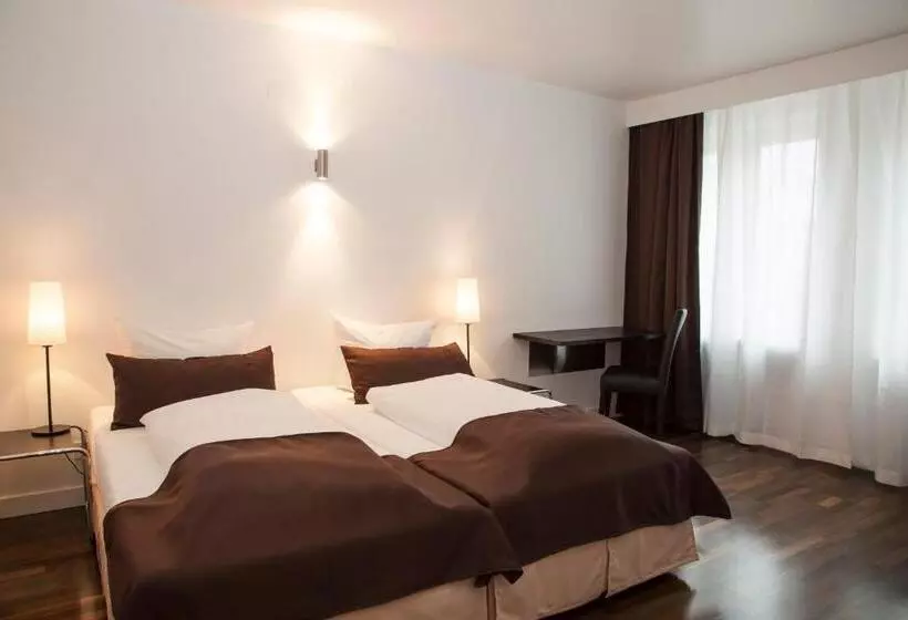 Hotel Mons Am Goetheplatz