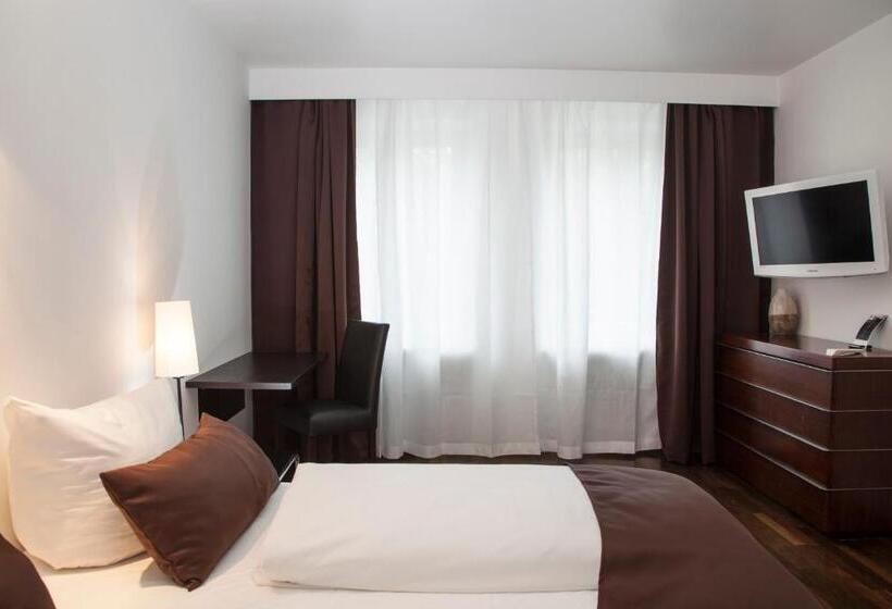 Hotel Mons Am Goetheplatz