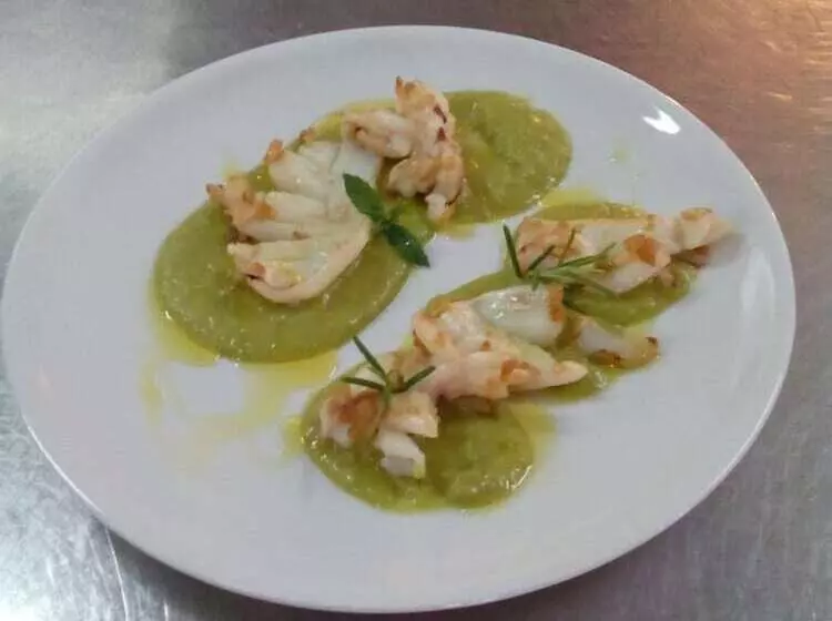 Отель Sea Garden