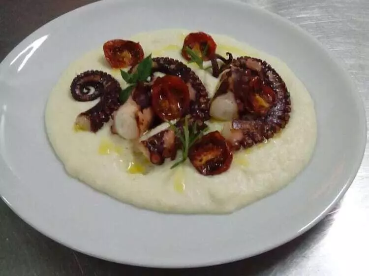 Отель Sea Garden